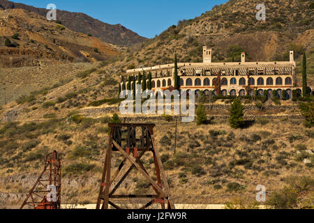 Blick auf Hügel, verlassenen Hotel, Jerome, Arizona, USA Stockfoto