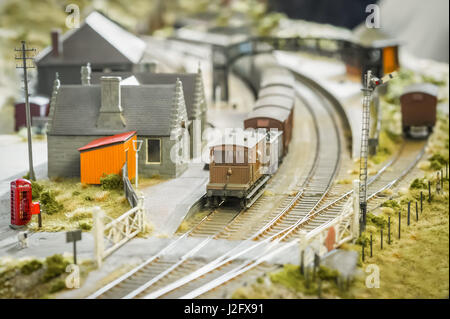 Britische Bauerndorf Modell Bahnhof - flachen DOF Stockfoto