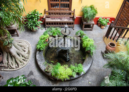 Die Casa de Aliaga ist das älteste Herrenhaus im Kolonialstil in Lima. Der Alaiga-Familie und ihre Nachkommen haben dort gelebt, da Francisco Pizarro im Jahre 1535 das Land Jeronimo Alaiga gewährt. Stockfoto