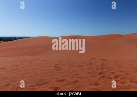 Roten Sanddünen in Mui Ne Villiage, Vietnam Stockfoto