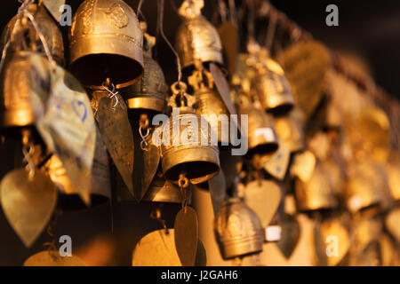 Berühmten Big Buddha Wunsch Glocken in Phuket, Thailand Stockfoto