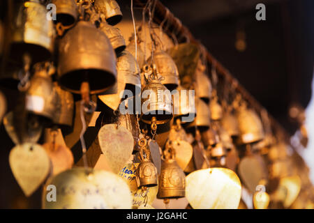 Berühmten Big Buddha Wunsch Glocken in Phuket, Thailand Stockfoto