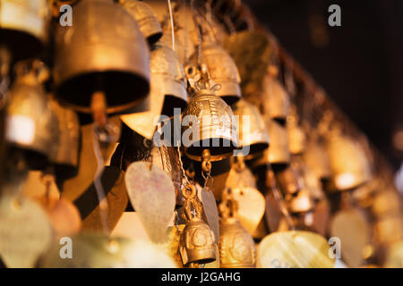 Berühmten Big Buddha Wunsch Glocken in Phuket, Thailand Stockfoto