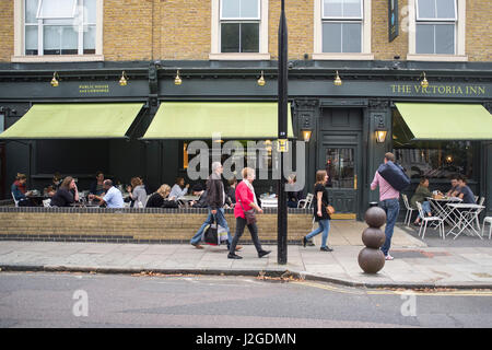 Die viktorianischen Inn Pub in Peckham. Fotografien aus Roggen Lane in Peckham in Südlondon. Roggen-Lane ist die Hauptstraße und Einkaufsviertel in Peckham Stockfoto
