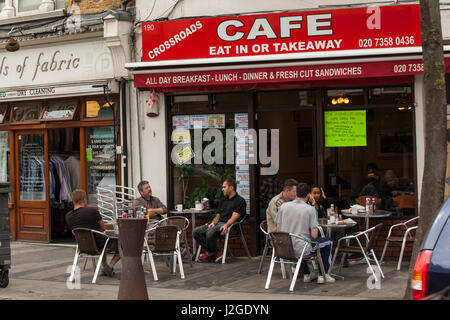 Fotografien von Bellenden Road in Peckham in Südlondon. Bellenden Road ist eine Straße mit hohen Niveaus von Gentrifizierung in Peckham. Immobilienpreise Stockfoto