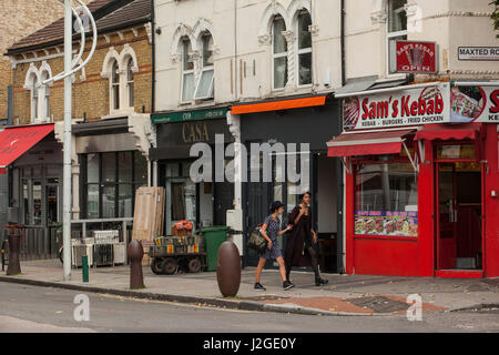 Fotografien von Bellenden Road in Peckham in Südlondon. Bellenden Road ist eine Straße mit hohen Niveaus von Gentrifizierung in Peckham. Immobilienpreise Stockfoto