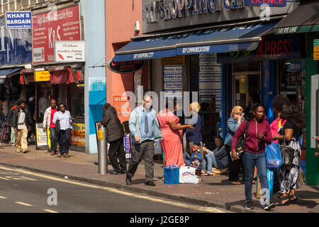 Fotografien aus Roggen Lane in Peckham in Südlondon. Roggen-Lane ist die Hauptstraße und Einkaufsviertel in Peckham. Es hat eine hohe Konzentration von f Stockfoto