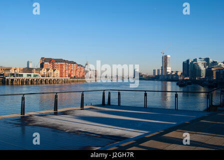 Blick in Richtung Central London Wandsworth-Riverside Stockfoto