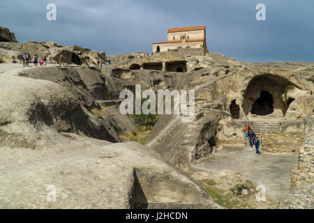 Antiken Höhlenstadt in den Felsen Upliscihe, Georgia. Panorama-Blick. Befindet sich 12 km östlich von der Stadt Gori am linken Ufer des Flusses Kura. Stockfoto