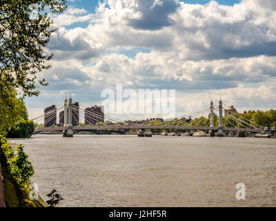 Die Albert Bridge über die Themse in West London Battersea Chelsea herstellen. Stockfoto