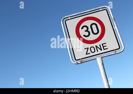 Deutsche Verkehrszeichen: Starten einer 30 km/h-Zone Stockfoto