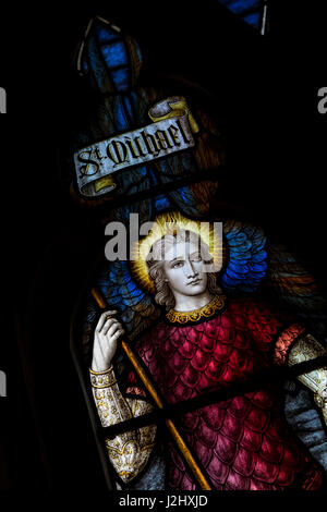 St. Maria, der Jungfrau, mittelalterliche Pfarrkirche St Briavels im Wald von Dean, Gloucestershire. Das Dorf hat auch eine wichtige Burg. Stockfoto