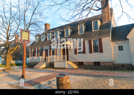 Colonial Williamsburg, Market Square Taverne (großformatige Größen erhältlich), Williamsburg, Virginia, USA Stockfoto