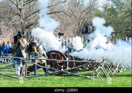 Kanone von Colonial Williamsburg, feuern, Williamsburg, Virginia, USA Stockfoto