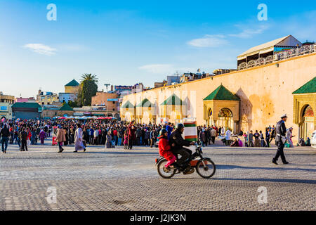Platz El Hedhim ist ein Haupt- und größten Platz in Meknès, Marokko, Nordafrika Stockfoto
