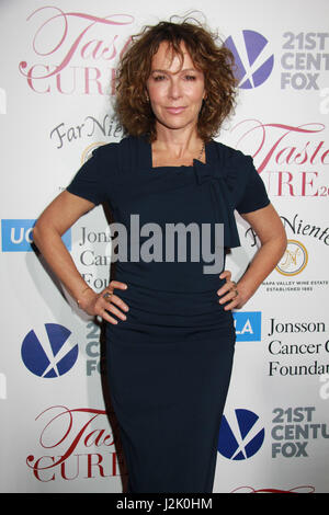 Los Angeles, USA. 28. April 2017. Jennifer Grey "schmecken 28.04.2017 22. jährlichen for a Cure" The Beverly Wilshire Hotel in Beverly Hills, Kalifornien Foto abgehaltenen: Cronos/Hollywood News Bildnachweis: Cronos/Alamy Live News Stockfoto