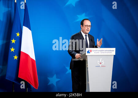 Brüssel, Belgien. 29. April 2017. Der französische Präsident Francois Hollande hält eine Pressekonferenz beim Europäischen Gipfel über Kunst. 50, Austritt beim Europäischen Rat am Hauptsitz in Brüssel, Belgien auf 29.04.2017 von Wiktor Dabkowski | Nutzung weltweit Credit: Dpa/Alamy Live-Nachrichten Stockfoto