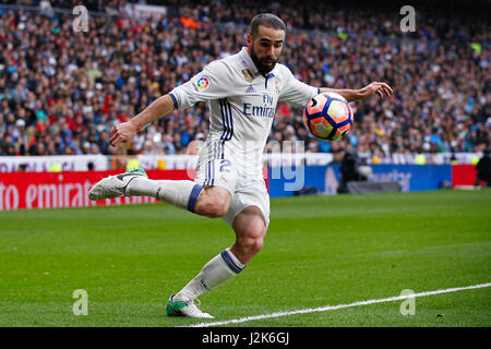 Madrid, Spanien. 29. April 2017. Daniel Carvajal Ramos (2) Real Madrid Spieler. La Liga zwischen Real Madrid Vs Valencia CF im Santiago Bernabeu Stadion in Madrid, Spanien, 29. April 2017. Bildnachweis: Gtres Información Más lokalen auf line,S.L./Alamy Live News Stockfoto