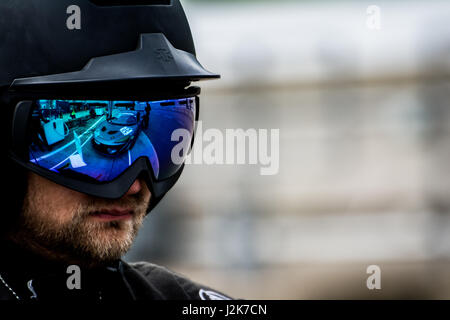 Corby, Northamptonshire, UK. 29. April 2017. Britische GT racing team Tolman Motorsport Ltd. im Übungsbeispiel für die britische GT-Meisterschaft in Rockingham Motor Speedway (Foto: Gergo Toth / Alamy Live News) Stockfoto