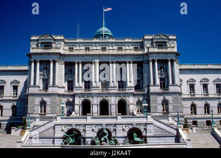 Blick auf die Westfront des Thomas-Jefferson-Gebäudes von der Library of Congress auf der anderen Straßenseite von uns Captiol in Washington DC., 15. Mai 1986. Foto: Mark Reinstein Stockfoto