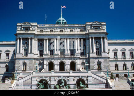 Blick auf die Westfront des Thomas-Jefferson-Gebäudes von der Library of Congress auf der anderen Straßenseite von uns Captiol in Washington DC., 15. Mai 1986. Foto: Mark Reinstein Stockfoto