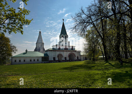 Frontale Tore in Kolomenskoe Park, Moskau, Russland Stockfoto