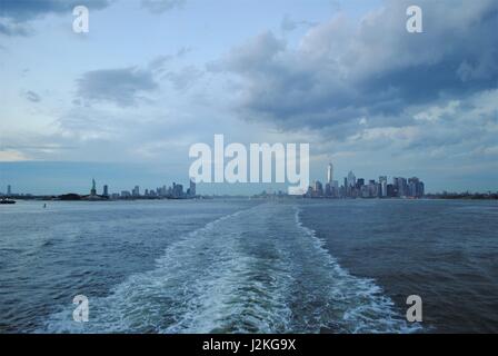 Lower Manhattan Blick aus der Upper Bay Stockfoto