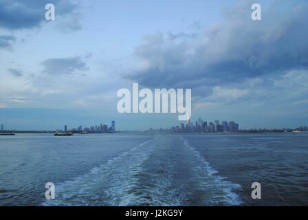 Lower Manhattan Blick aus der Upper Bay Stockfoto