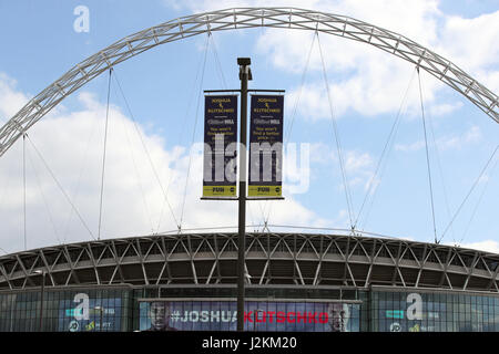 Signage Förderung Joshua V Klitschko im Wembley Stadium, London. PRESSEVERBAND Foto. Bild Datum: Samstag, 29. April 2017. PA-Geschichte-Boxen-London zu sehen. Bildnachweis sollte lauten: Nick Potts/PA Wire Stockfoto