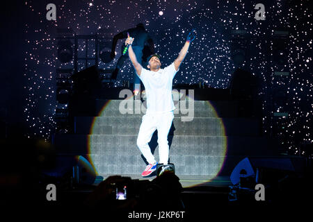 Robin Hill Country Park, Isle Of Wight, Großbritannien. 9. September 2016. Major Lazer und Diplo führen ihre Schlagzeile auf der Hauptbühne beim Bestival Musik Festival 2016 festgelegt. © Will Bailey / Alamy Stockfoto