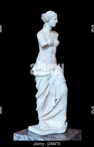 Venus de Milo (Aphrodite von Milos), eine antike griechische Statue, vermutlich von Alexandros von Antiochien, aus der Zeit um 130-100 v. Chr.. Es zeigt Aphrodite, der griechischen Göttin der Liebe und Schönheit. Stockfoto
