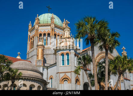 Memorial Presbyterian Church (1889), St. Augustine, Florida, Vereinigte Staaten von Amerika. Gebaut von Wirtschaftsmagnat und St. Augustine Wohltäter Henry Morrison Flagl Stockfoto