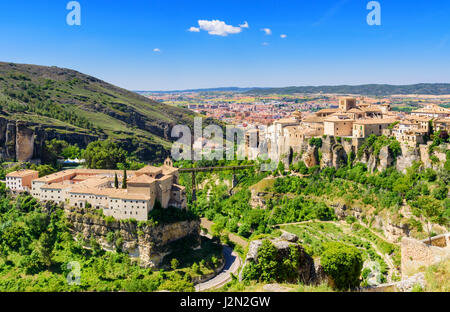 Cuenca Klippe Top Gebäude einschließlich Convento de San Pablo, jetzt das Parador de Cuenca, Castilla La Mancha, Spanien Stockfoto