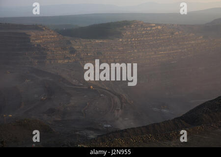 Panoramablick von der Kohlemine in Nerjungri Stockfoto