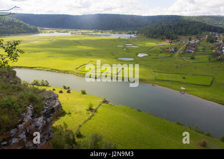 Blick auf die russische Landschaft im Sommer Stockfoto