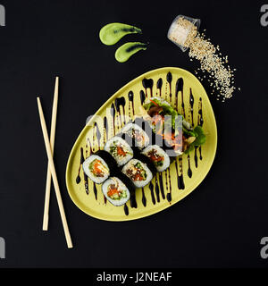 Gimbap. Koreanische Algen und Reis Brötchen Stockfoto