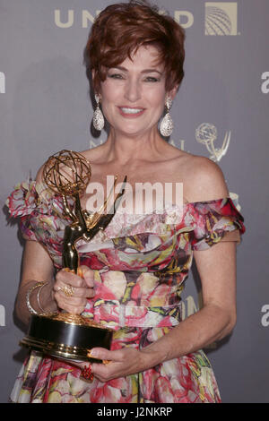 Pasadena, CA, USA. 29. April 2017. LOS ANGELES - APR-29: Carolyn Hennesy auf die 2017 kreative tagsüber Emmy Awards im Pasadena Civic Auditorium am 29. April 2017 in Pasadena, CA Credit: Kathy Hutchins / via ZUMA Draht/ZUMA Draht/Alamy Live-Nachrichten Stockfoto