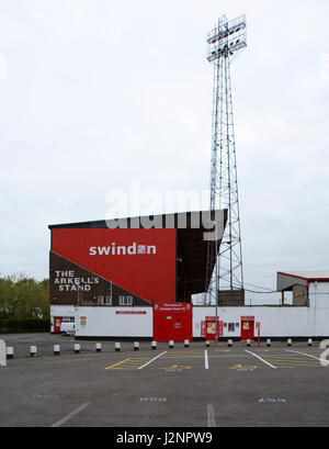 Das County Ground - Haus von Swindon Town Football Club, STFC haben nur in Liga zwei relegiert worden Stockfoto