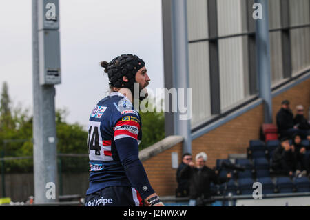 Doncaster, UK. 30. April 2017. Doncaster Ritter rechts Flügel Douglas Flockhart (14).  Doncaster Ritter V London Irish in der grüne König IPA Meisterschaft Play-off-1. Etappe am Schlosspark, 30.04.2017 KO 14:45. Bildnachweis: Stephen Buckley/Alamy Live-Nachrichten Stockfoto