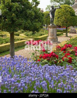 Die Gladiator in Grimsthorpe Schloß Rosengarten Stockfoto