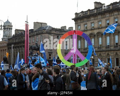 SNP Scottish National Party ja Abstimmung Austritt Unabhängigkeit Wahl Ja Stimmen Rallye Stockfoto