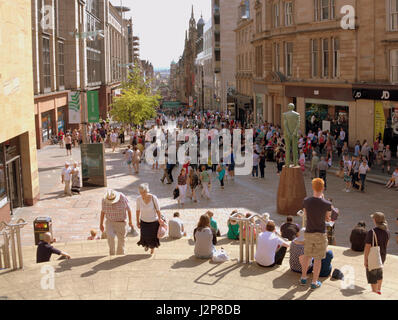 Glasgow, sonnigem Wetter Buchanan Street Stadtszenen einkaufen Stockfoto