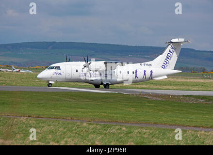 Eine Dornier 328-100 Turboprop 33 Sitz Passagierflugzeug Inverness Dalcross Flughafen in den schottischen Highlands. Stockfoto