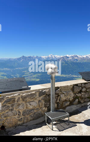 Eine Münze-Teleskop in den Anzeigebereich aus Hefelekar Cable Car Station, Tirol, Österreich Stockfoto