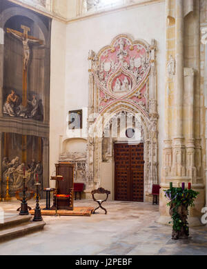 Sarga y Portada De La Sacristía De La Iglesia de El Monasterio de Santa María de El Parral (Jerónimos), Mandado Construir Por Enrique IV. Segovia, Cast Stockfoto