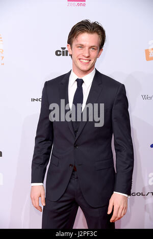 Jupiter Award 2017 im Cafe Moskau - Ankünfte mit: Jannis Niewoehner wo: Berlin, Deutschland bei: 29. März 2017 Stockfoto