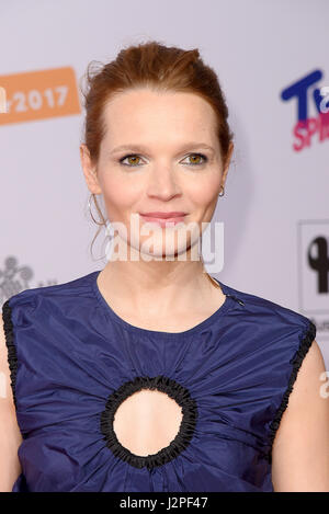 Jupiter Award 2017 im Cafe Moskau - Ankünfte mit: Karoline Herfurth Where: Berlin, Deutschland bei: 29. März 2017 Stockfoto