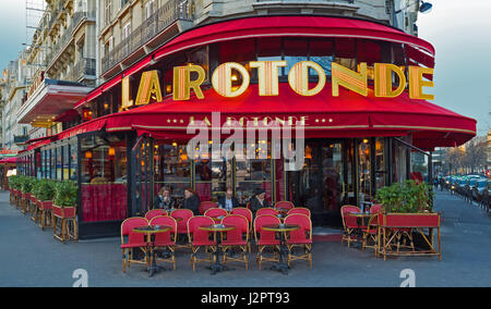 Das berühmte Café La Rotonde, Paris, Frankreich. Stockfoto