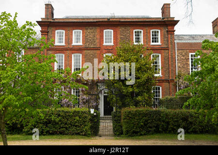 Ormeley Lodge ist ein Anfang 18. Jahrhundert georgischen Haus inmitten eines 6 Hektar am Rande des gemeinsamen Schinken in der Nähe von Richmond Park in Ham, London. Stockfoto