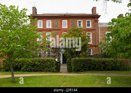 Ormeley Lodge ist ein Anfang 18. Jahrhundert georgischen Haus inmitten eines 6 Hektar am Rande des gemeinsamen Schinken in der Nähe von Richmond Park in Ham, London. Stockfoto